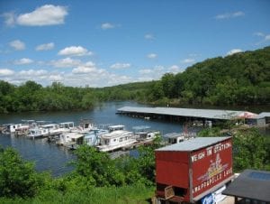Chaonia Landing Resort & Marina