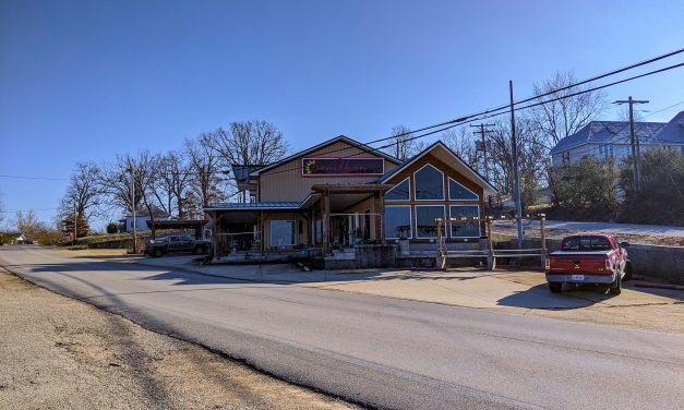 Doniphan Flowers & Gifts